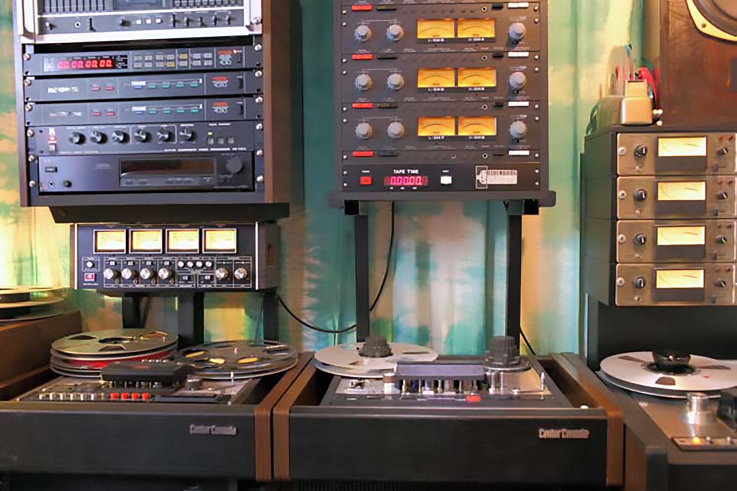 Tape recorders in Studio 2